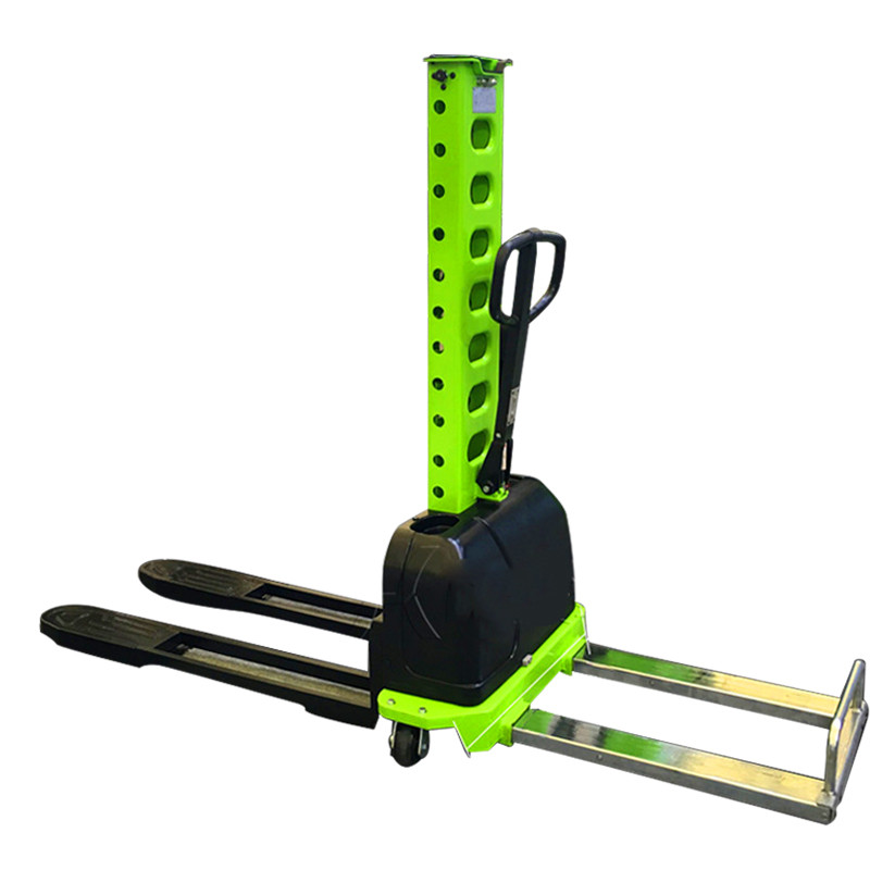 倉(cāng)儲(chǔ)叉車廠家保養(yǎng)叉車充電器的細(xì)則