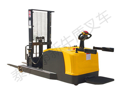 前移式電動(dòng)堆高車