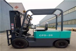 倉儲(chǔ)電動(dòng)叉車廠家淺析叉車的主要作用