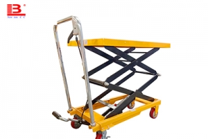 液壓升降平臺(tái)都有哪些規(guī)格以及液壓升降平臺(tái)的使用注意事項(xiàng)有哪些？