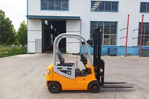 電動(dòng)叉車(chē)制動(dòng)系統(tǒng)的功能與分類(lèi)