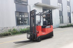 電動(dòng)叉車(chē)行駛系統(tǒng)的功能及組成