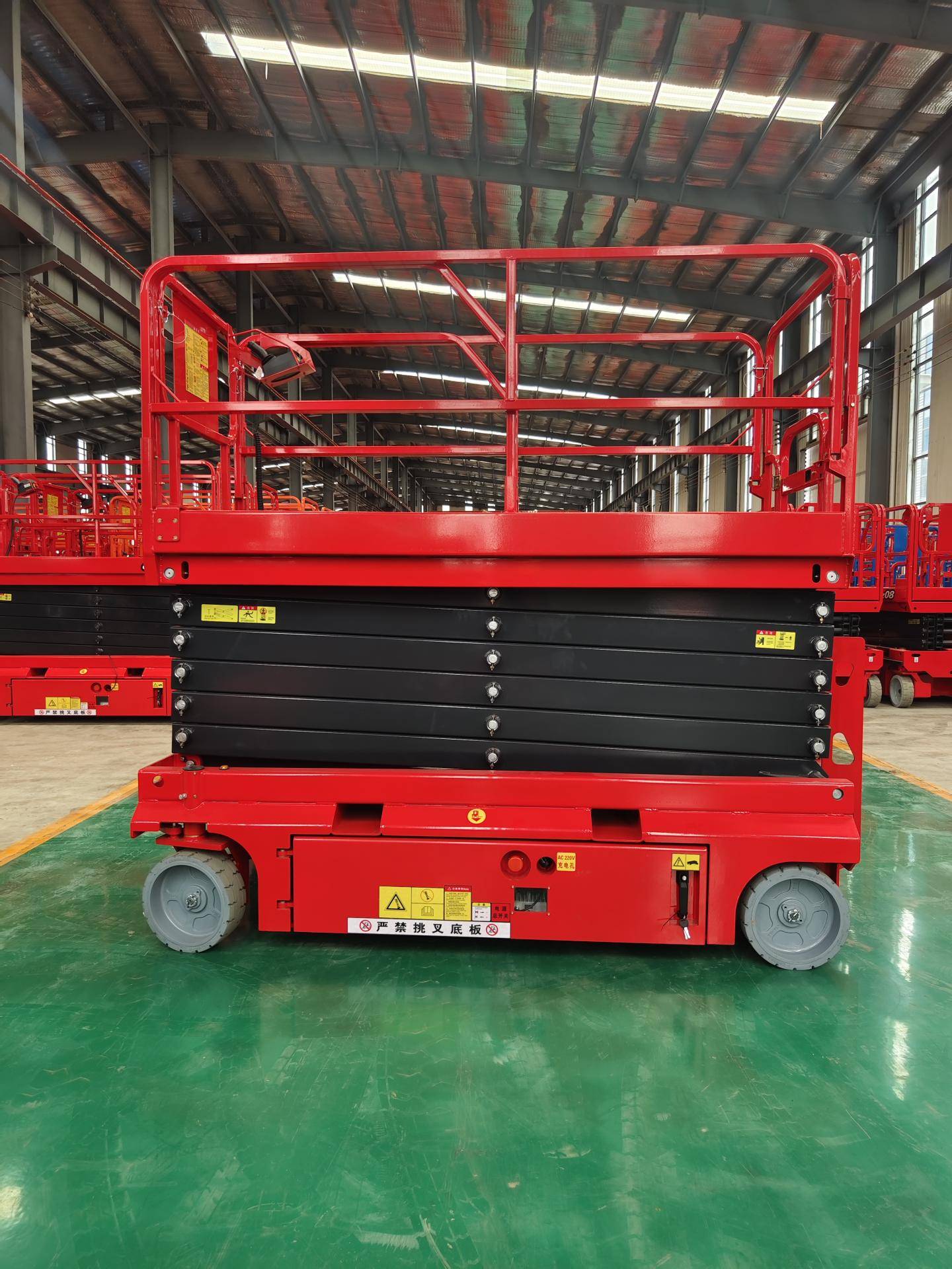 升降平臺車：高空作業(yè)的利器，助推建筑行業(yè)高效發(fā)展